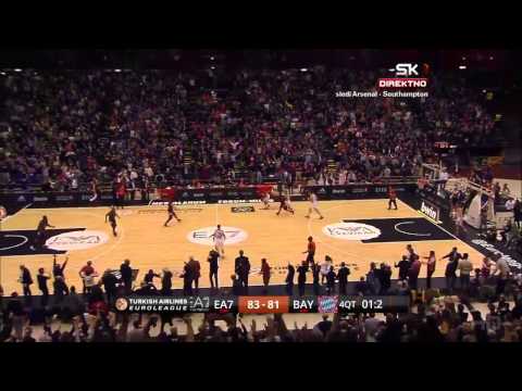 EA7 Emporio Armani - FC Bayern Munchen Daniel Hackett Buzzer Beater (3/12/2014)