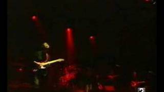 LOS SECRETOS;  buscando + por el túnel.