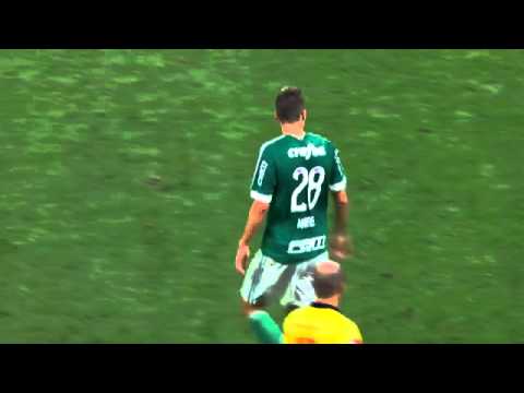 O gol de Andrei Girotto para o Palmeiras contra o Internacional pelas quartas de final da Copa do Br