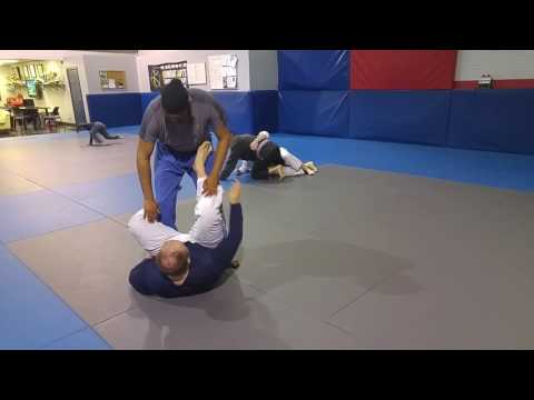 United Airlines double arm drag defence.