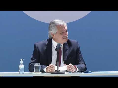 Sáenz acompañó al Presidente en el anuncio de la creación de 300 centros infantiles