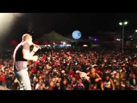 MC Romeu   Dois manos  Ao vivo Rodeio de Betim 2012 )