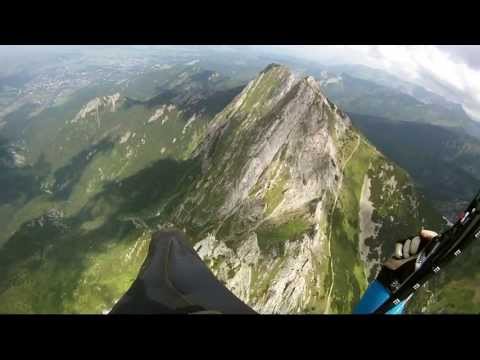 paralotnie nad górami