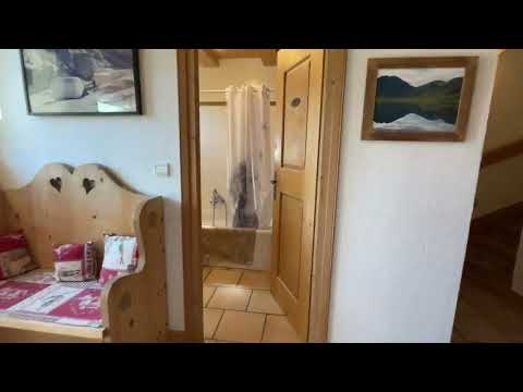 A LOUER COMBLOUX (74920) MAGNIFIQUE CHALET 11 PIECES AVEC JARDIN ET JACUZZI