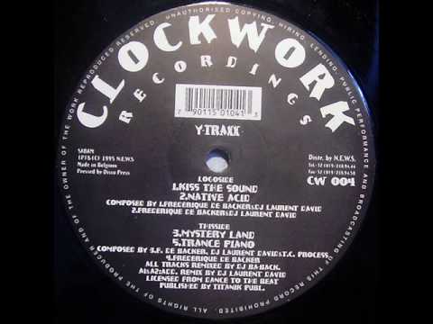 Y-Traxx - Kiss The Sound