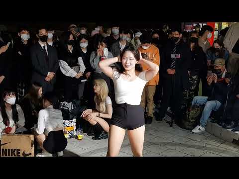 22020428 홍대 웰컴! 눈물나게 반가운 클락(CLOCK) 버스킹 16 - Savage(세비지) _ aespa(에스파)