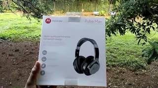 Video thumbnail for Motorola pulse max headphones review by Gadgetians