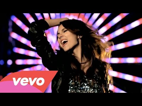 Victorious Cast - Beggin' On Your Knees ft. Victoria Justice