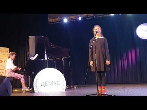 Dunja Lakić - Dimničar, muzika iz filma Meri Popins. "Zlatna sirena" 2022. godine, I mesto 100 poena