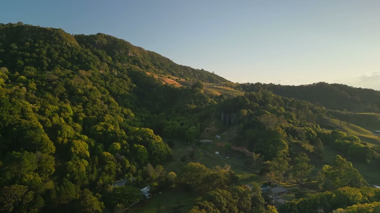 Discover the soaring vistas of Currumbin Rock Pools.