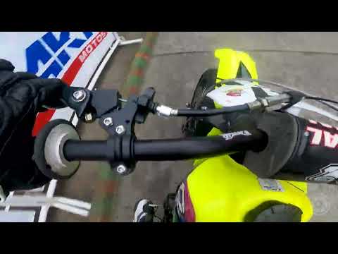 Carrera de motos categoría 200cc Elite On Board #47