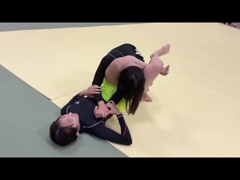 女子ノーギ柔術スパーリング1