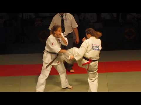 Agata Winiarska VS Alexandra Pecinka