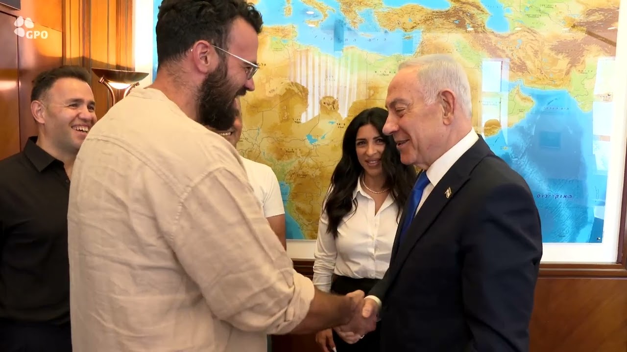 ראש הממשלה נתניהו במפגש עם גיבורי הטיסה מדובאי: "כל העולם רואה את הגבורה הישר?