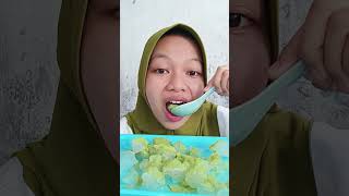 Download lagu Try ice cubes sprinkled with matcha, it's really delicious mp3