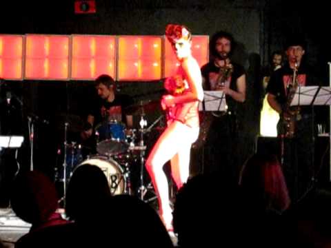Burlesque Hula Hooping
