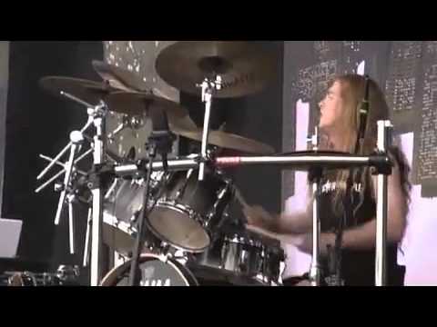 Epica - 01 - Samadhi + Resign To Surrender (Pinkpop 2010)