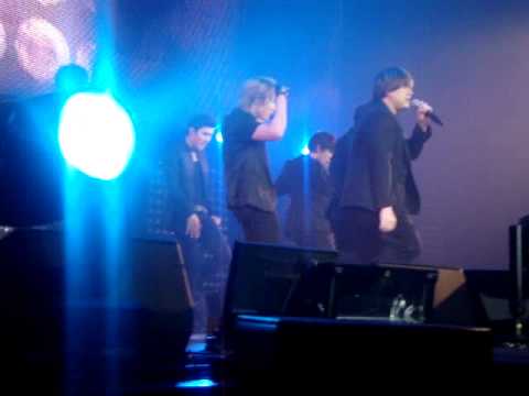 110611 Super Junior - Sorry Sorry (SM Town Paris)