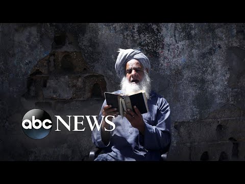 ラマダン、コロナウイルスの後に再開、水蛙写真で見る世界、4月28日 (Ramadan, reopening after coronavirus, water frog: World in Photos, April 28)