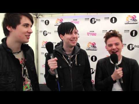 Conor Maynard - THE LEGENDERRY QUIZ (with Dan & Phil!)