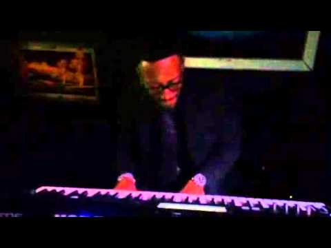 Neo Soul Tuesdays with VERSE: Rod Bonner Solo - No Ordinary Love.