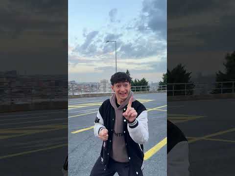 Motosiklet Yüzünden Arabanın Kapısı Kapanmıyor! #shorts