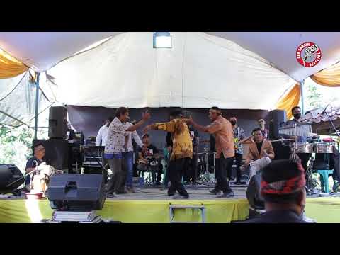 SI ABAH GAK KALAH MENCUG SAMA CEU TARSIH FEAT ELHA MUSIK - WANGSIT SILIWANGI MEDLEY BUAH KAWUNG