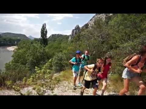 Presentation Du Camping Videos De Camping Des Tunnels Camping Vallon Pont D Arc Ardeche Canoes Riviere Vallon Pont D Arc