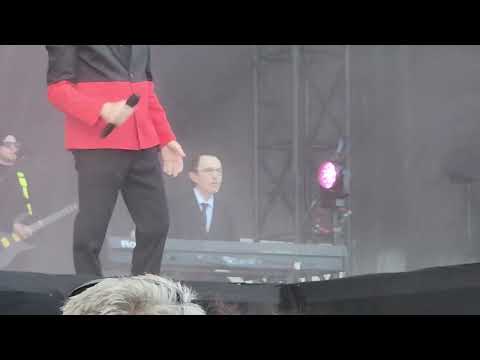 Sparks - The Girl Is Crying In Her Late live Primavera Sound Barcelona 2/6/23