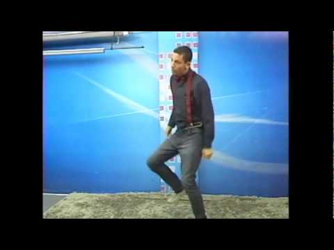 O Pintinho Piu Dança.wmv