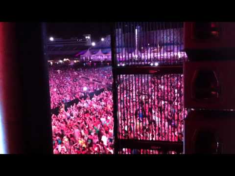 Manufactured Superstars 'Serious' Feat Selena Albright live at Electric Daisy Carnival Las Vegas