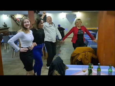 Kolo za Eminu i sve prisutne goste, bend "Benjo & Damir" restoran kod "Gerija"