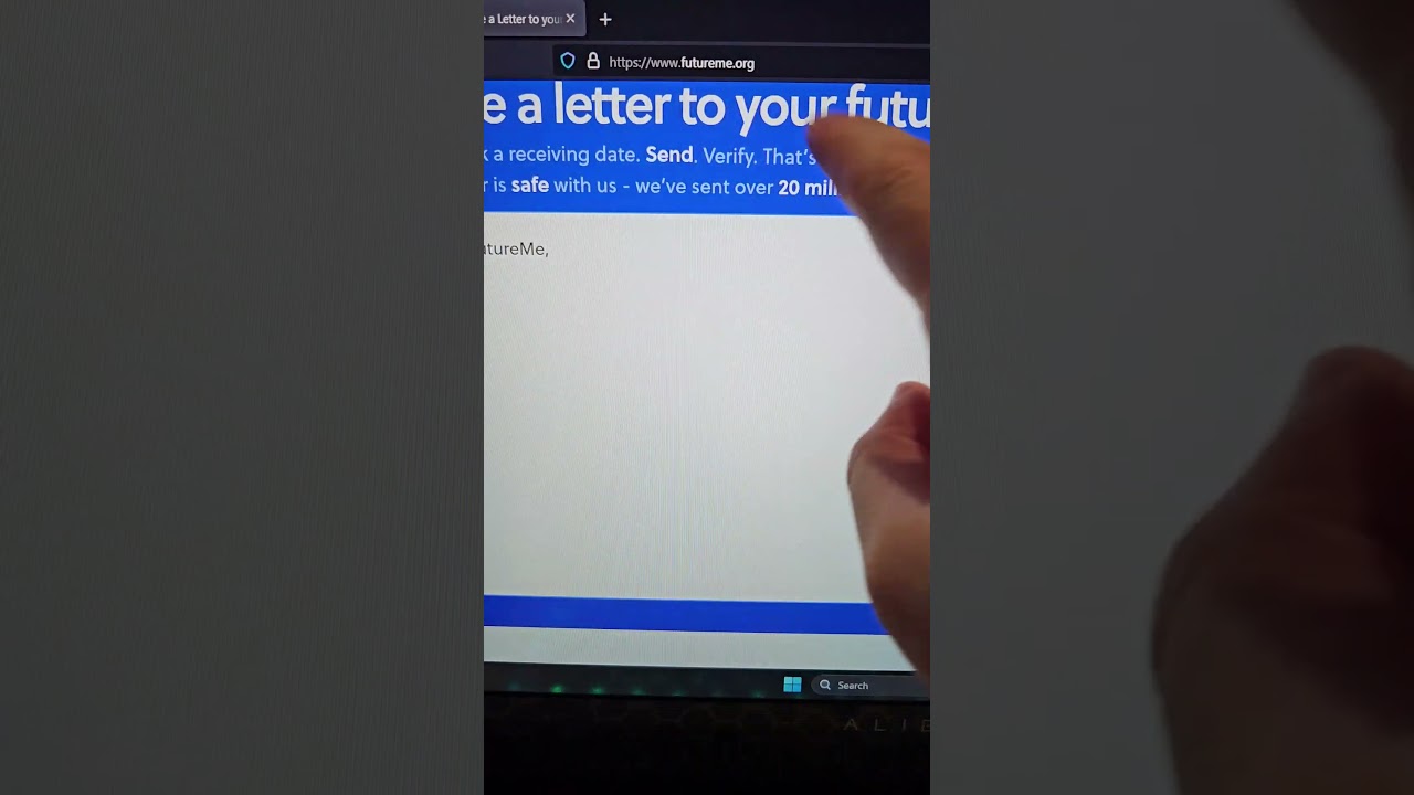 This website lets you write a letter to your future self and have it delivered to your inbox