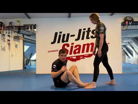 This is the first single leg x entry beginners should learn: shin-to-shin entry