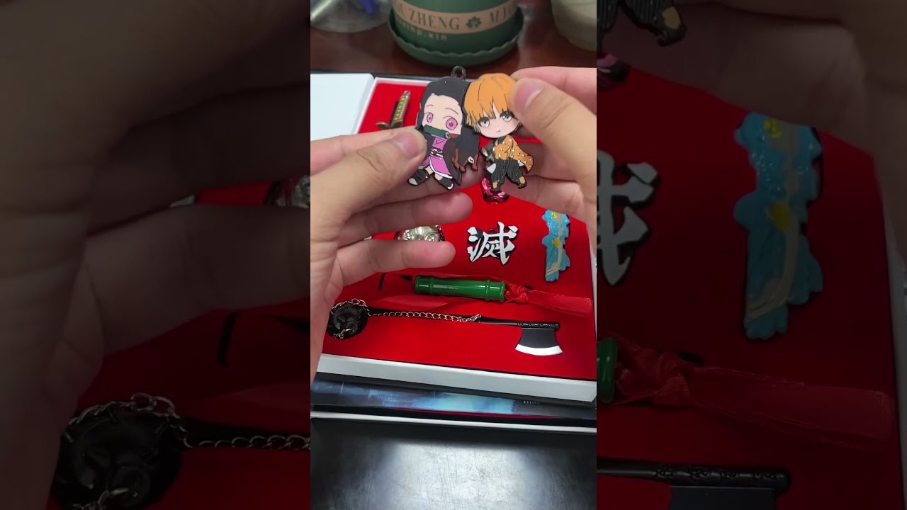 Demon Slayer Brooch Giftbox Unboxing