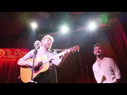 Dime qué hago / Chica del vestido blanco ~ Luis Fercán y Pablo Benavente, directo en la SOL