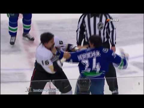 George Parros vs Darcy Hordichuk