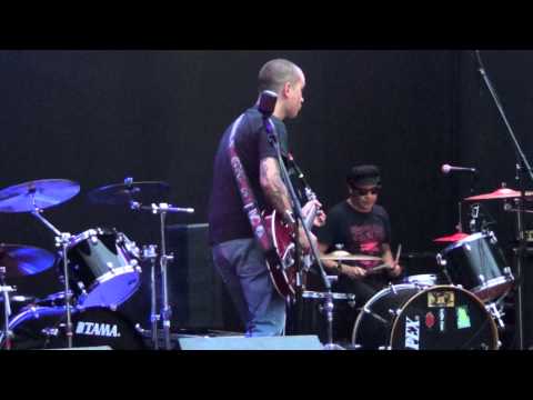 Surfin caramba - La Criatura de la laguna negra (Arena Recoleta, Supported Demented are go)