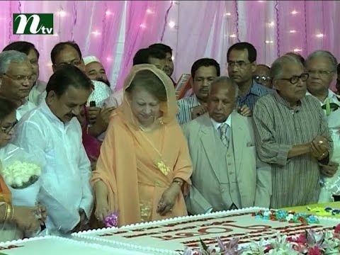 Khaleda Zia cuts birthday cake
