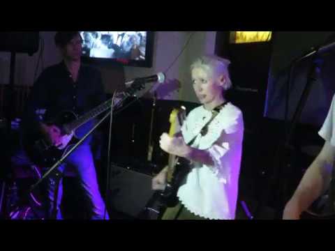 Wendy James (Transvision Vamp)  - You Tell Me - Kilmarnock 2016