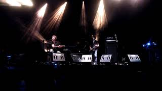 Revolver.- El mismo hombre (Navia 16-08-17)