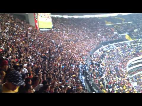 "La REBEL..cuartos de final en el azteca" Barra: La Rebel &bull; Club: Pumas
