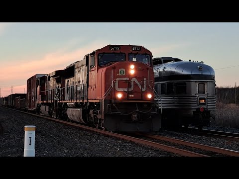 Surprise CN Train 596 With Classic Engines, Lots Of Shelters, And Old Freight Cars!