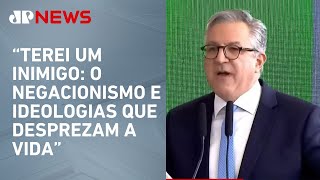 Padilha enaltece OMS em discurso de posse no Ministério da Saúde