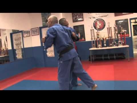 Major Outside Foot Reap - How to do it - Judo Lessons