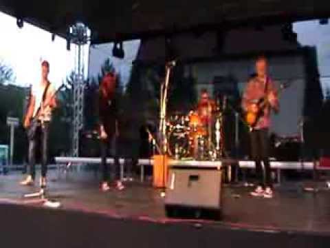 Breaking the Silence - Breaking the Silence - Lost Future ( Hate Song )