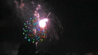 preview picture of video '07/04/09 Entire Summerville,Ga Fireworks Show ( Part 1 )'