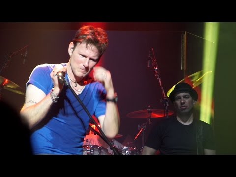 Corey Hart sings My Way At Bell Centre Montreal 2014