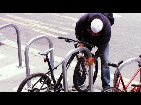 Undercover Cops Catch a Bike Thief in the Act | 20/20 | ABC News