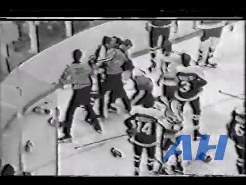 NHL Nov. 30, 1977 Bruce Affleck,STL v Ron Duguay,NYR St. Louis Blues New York Rangers